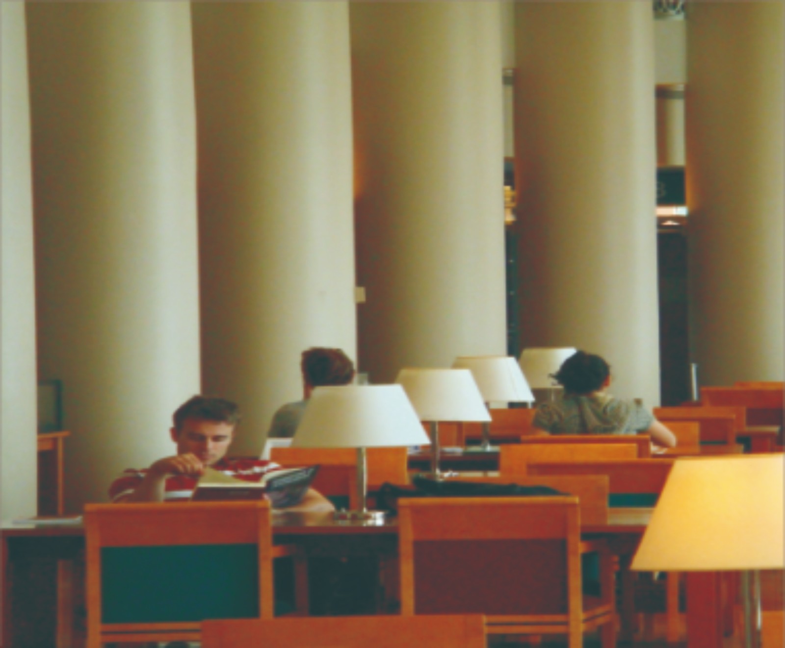 伊利诺伊大学香槟分校硕士留学一年总费用 伊利诺伊大学香槟分校硕士留学一年总费用